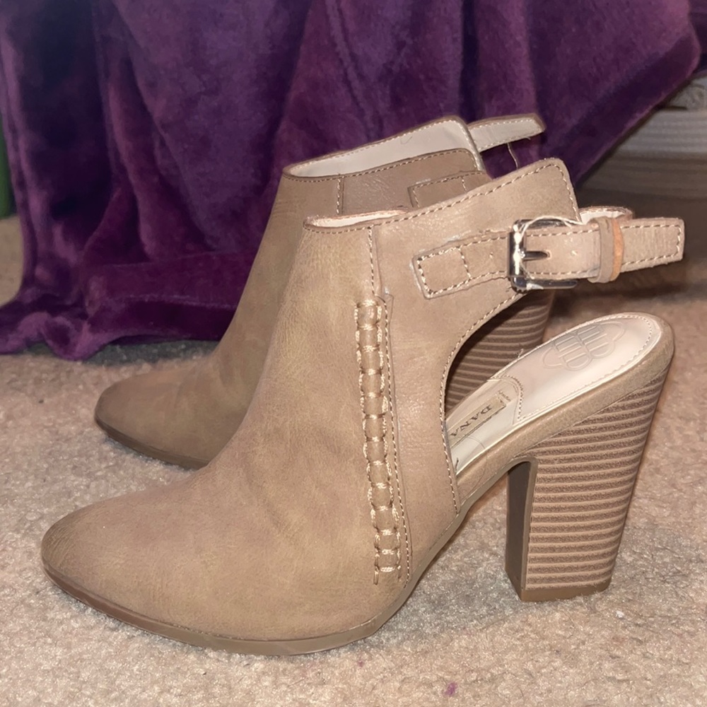 Wedges - tan, size 6.5